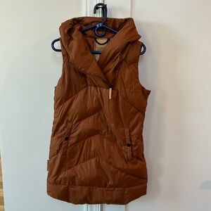 EUC Indygena Down Vest (sz small)